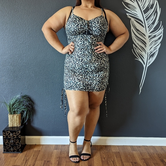 Shein Floral Dress - Picture 4 of 11